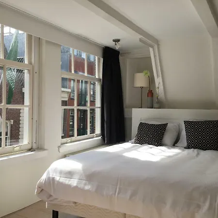 Nine Streets Inn-2
